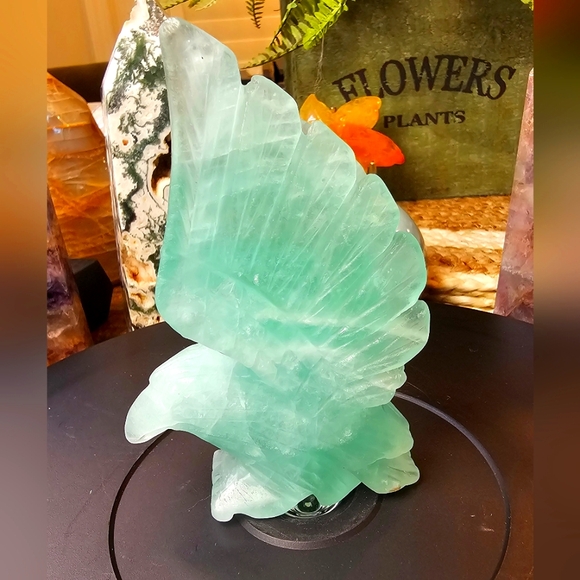 Blue/Tiffany Natural Flourite Carved Eagle - Picture 4 of 7